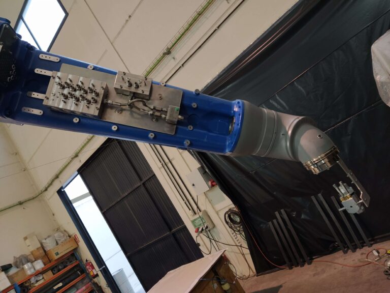 Robots gel coat web (2)